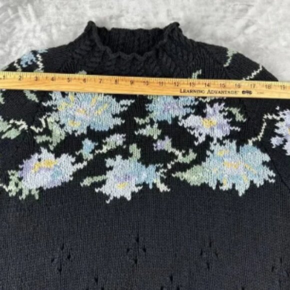 Vintage Karen Scott Hand Knits Sweater Women's Large Black Flowers Pearls (0924) - Picture 7 of 9